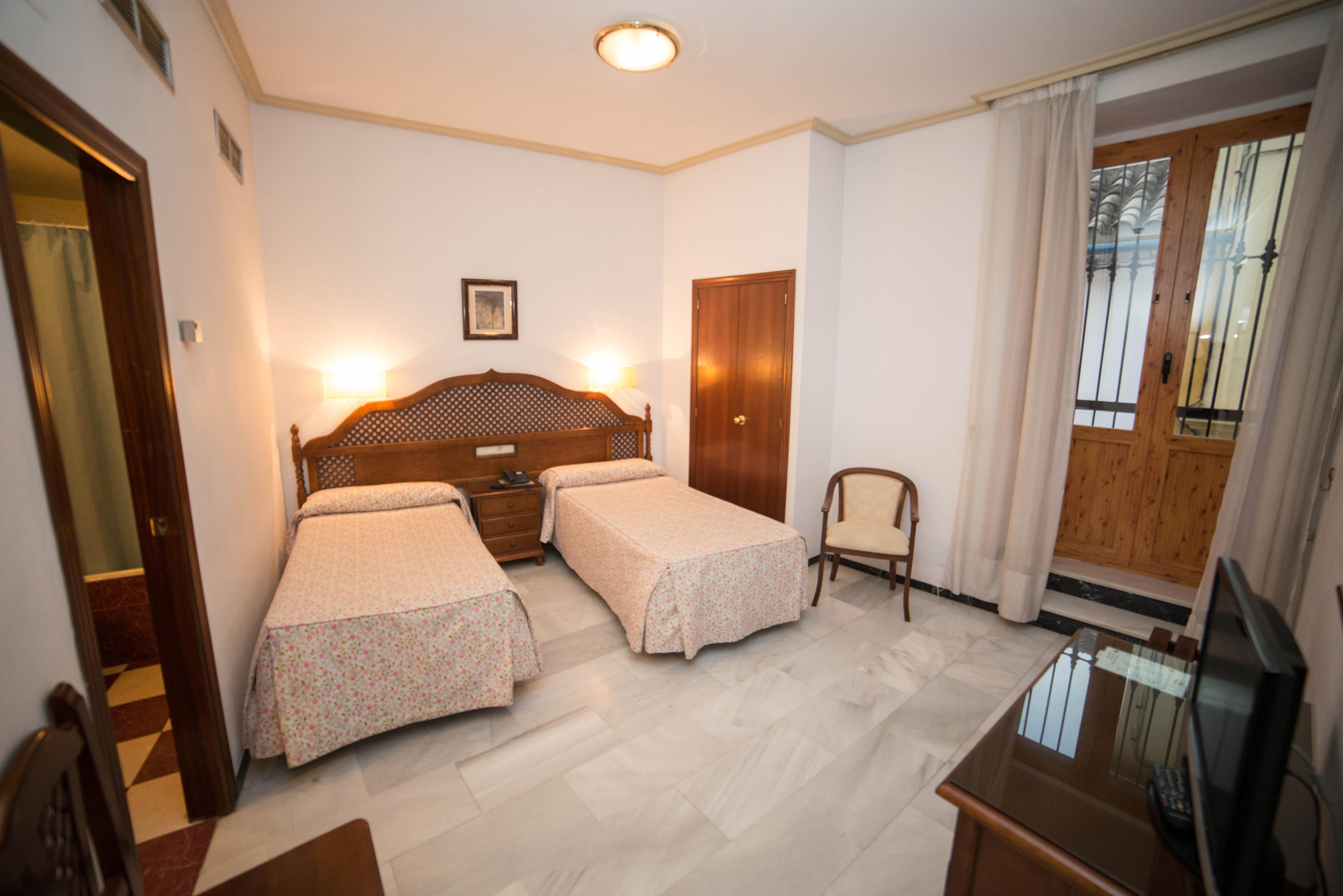 Hotel Los Omeyas Кордова Экстерьер фото