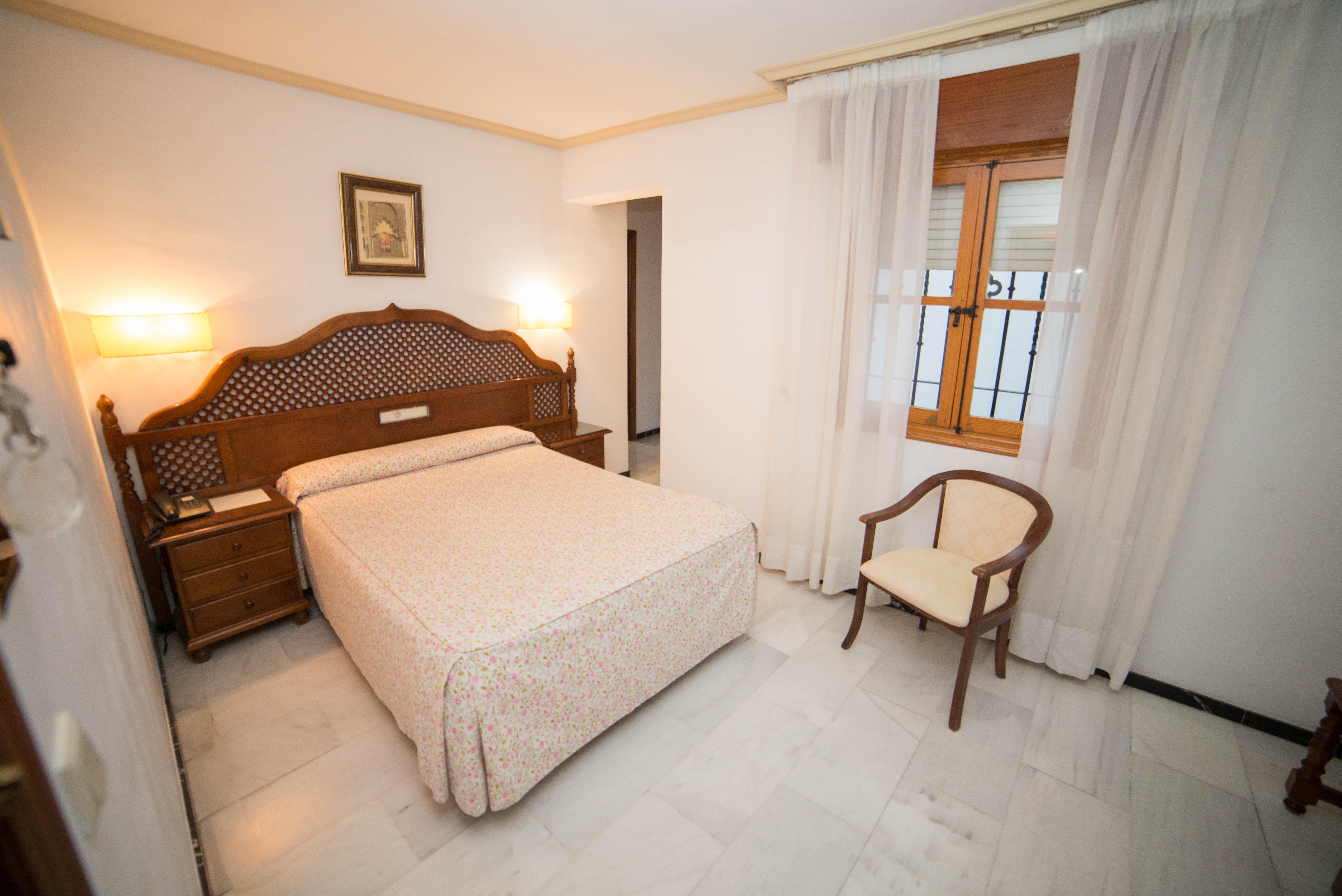 Hotel Los Omeyas Кордова Экстерьер фото