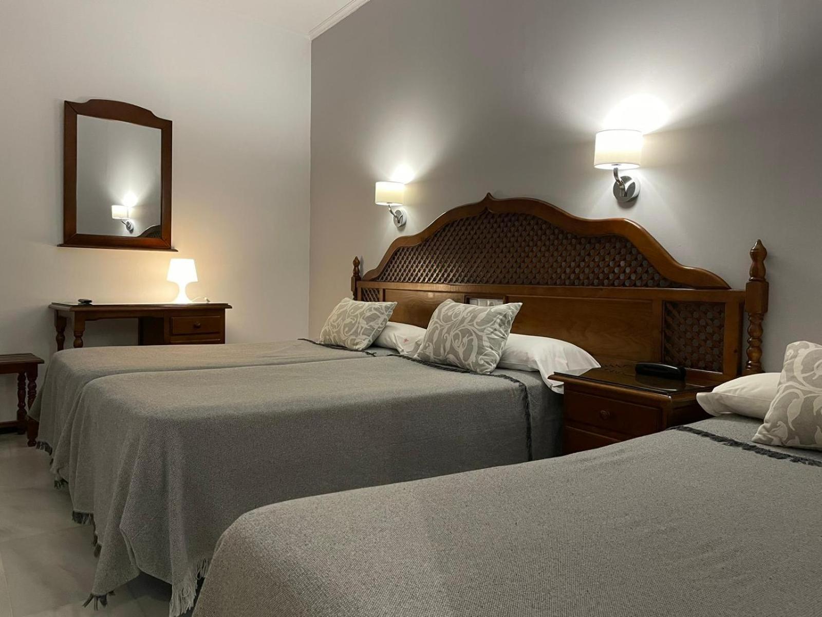 Hotel Los Omeyas Кордова Экстерьер фото