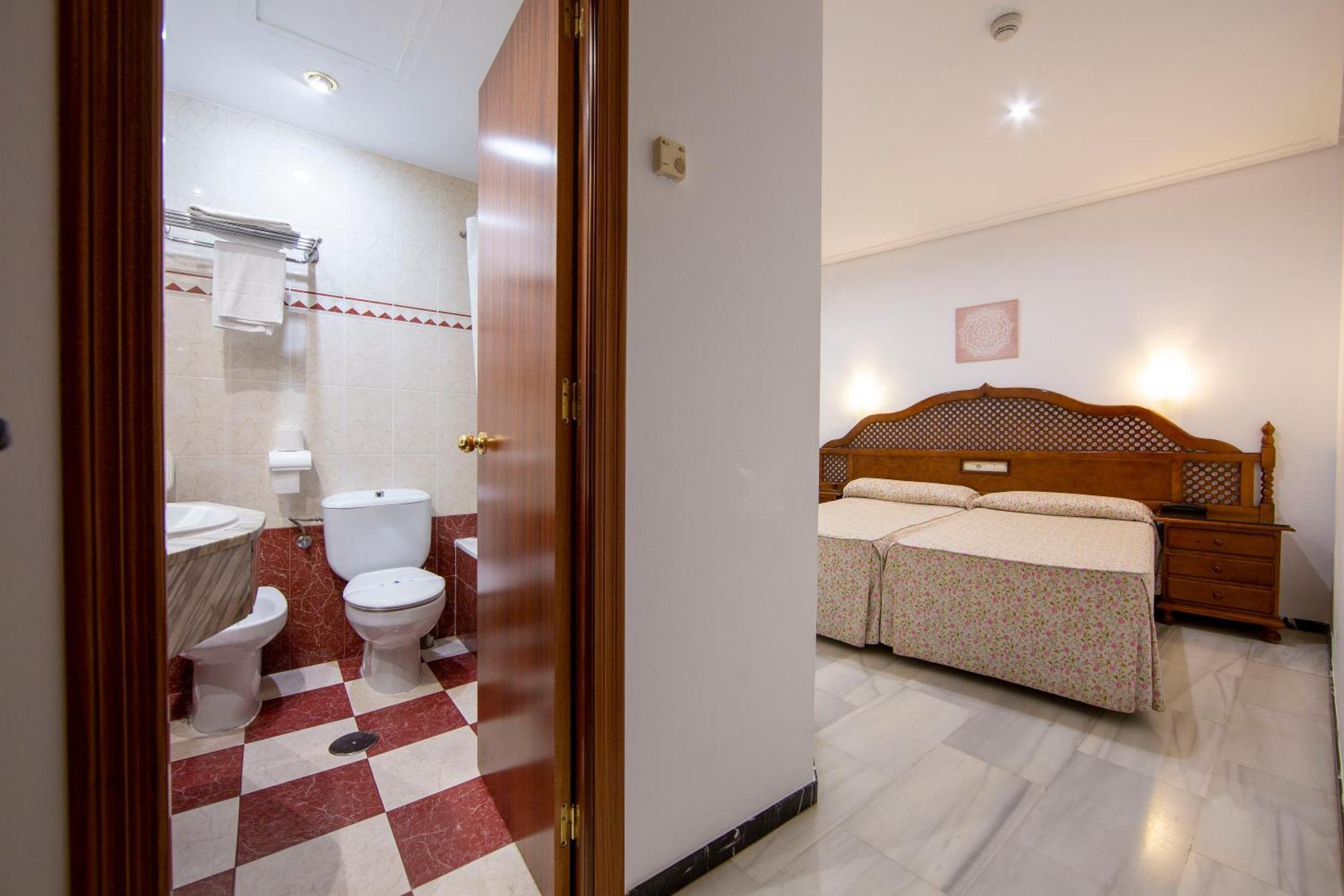 Hotel Los Omeyas Кордова Экстерьер фото