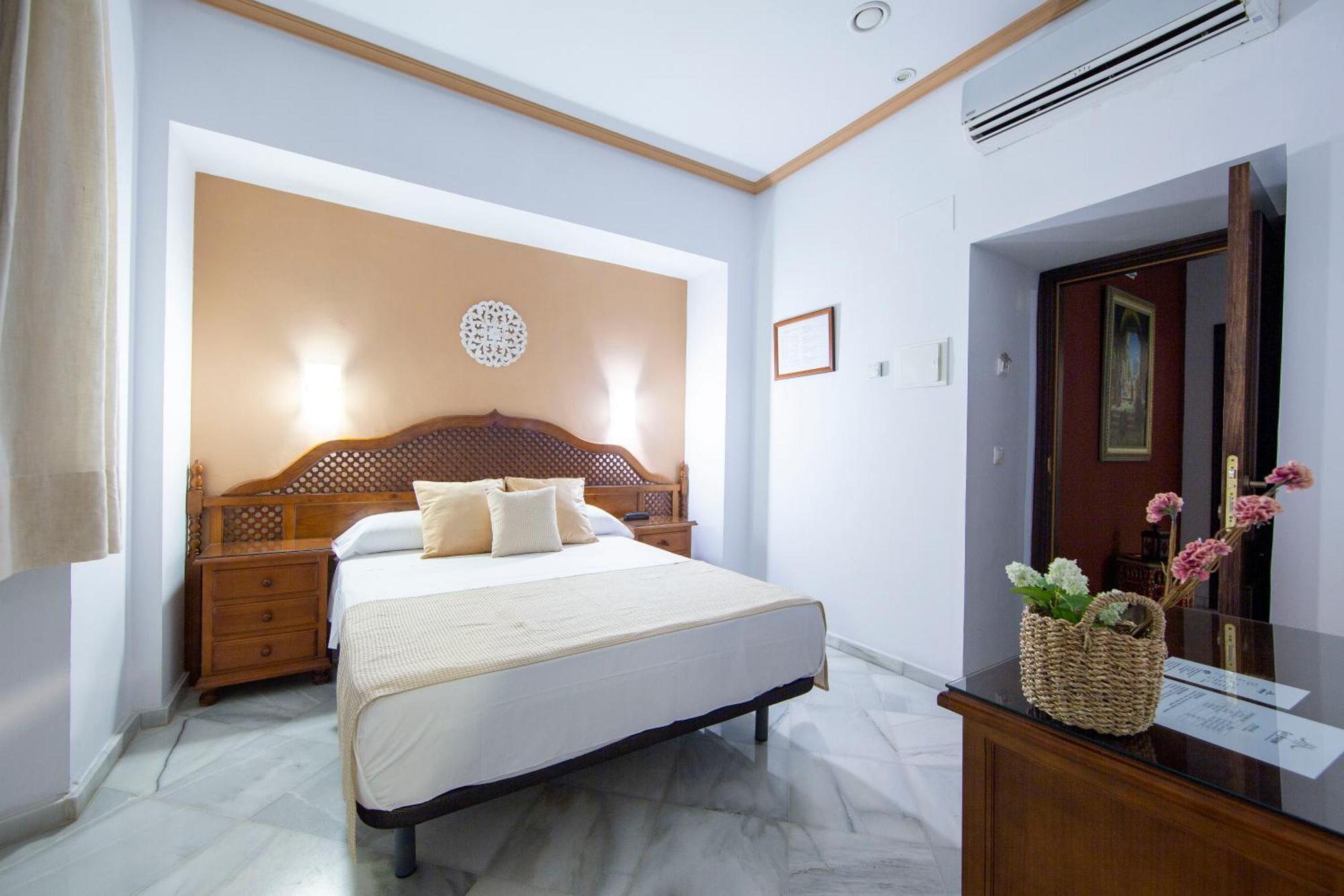 Hotel Los Omeyas Кордова Экстерьер фото