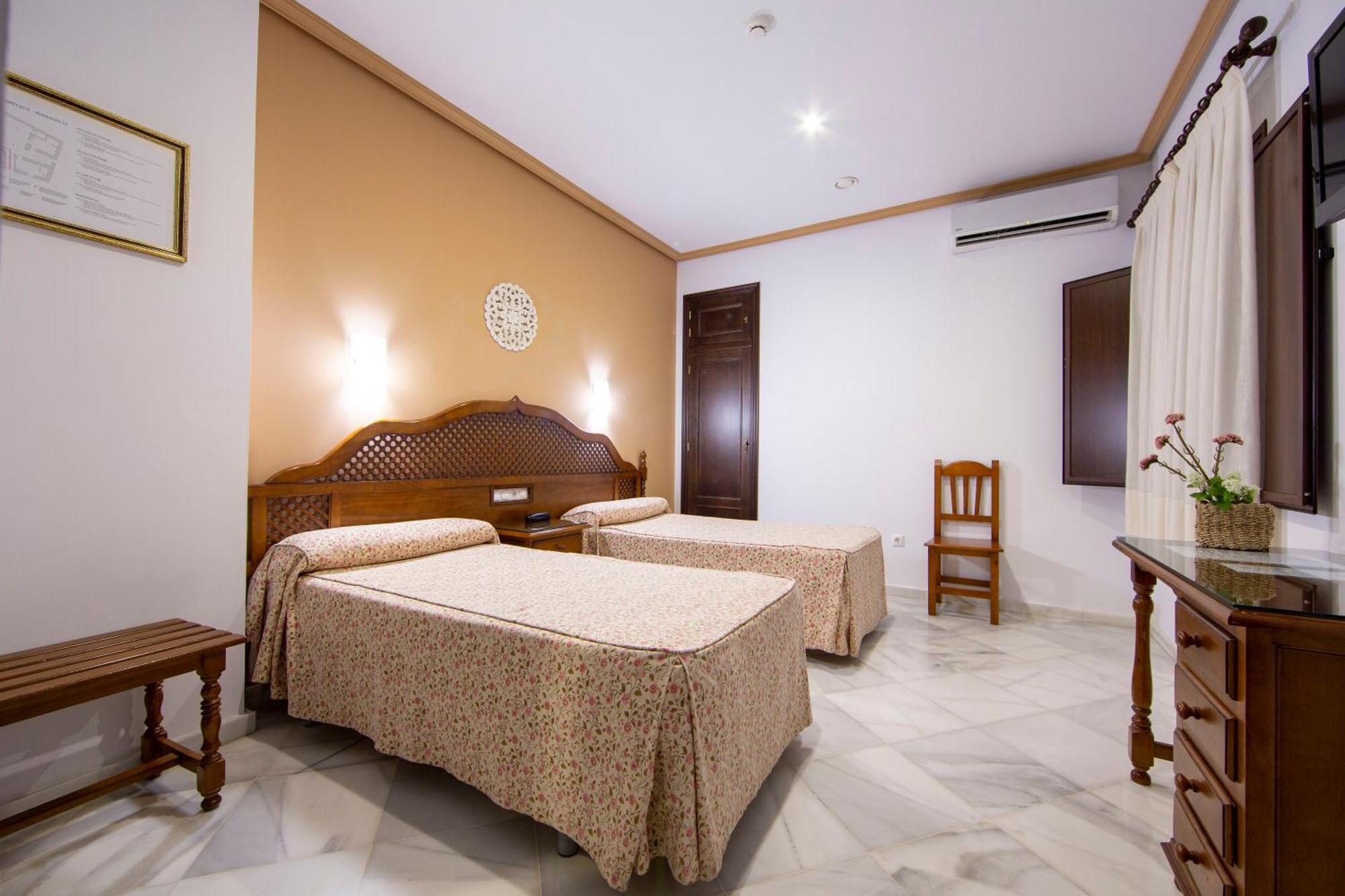 Hotel Los Omeyas Кордова Экстерьер фото